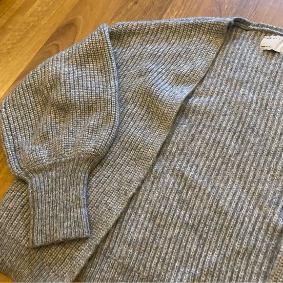 ASOS design Puff Sleeve Knit Cardigan Sweater in Grey - Picture 2 of 3